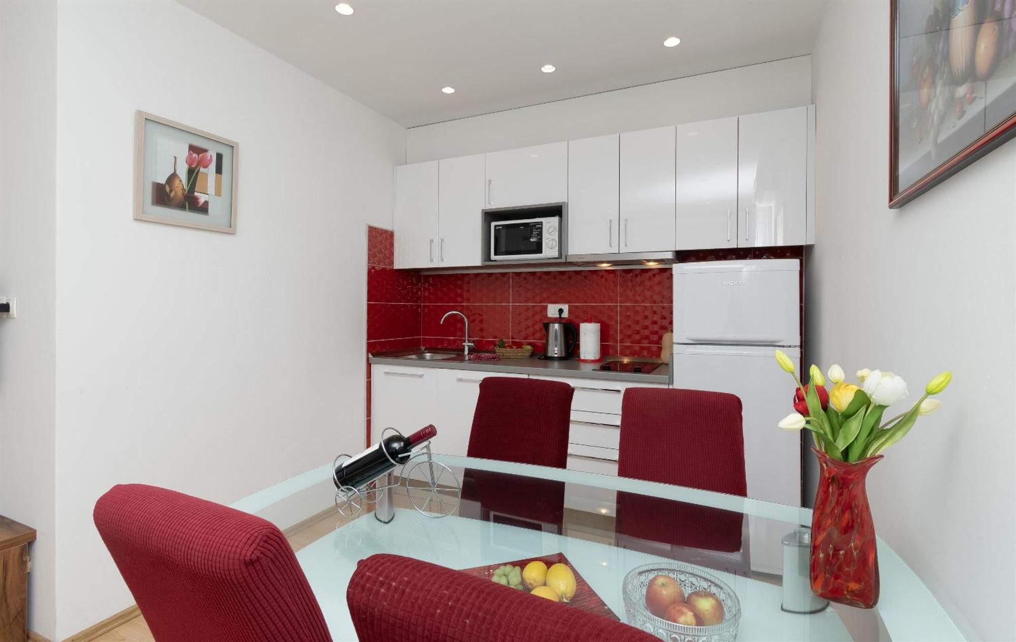 Apartment Joviz Макарска Экстерьер фото